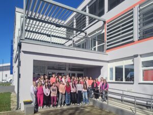 DAN RUŽIČASTIH MAJICA