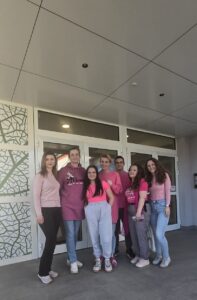 DAN RUŽIČASTIH MAJICA