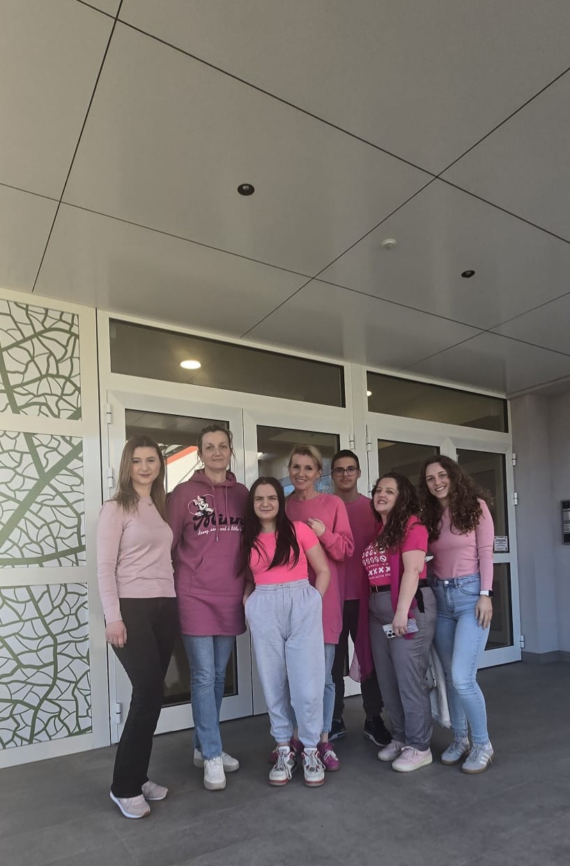 DAN RUŽIČASTIH MAJICA