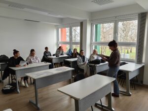 ŽENE U UMJETNOSTI I ZNANOSTI