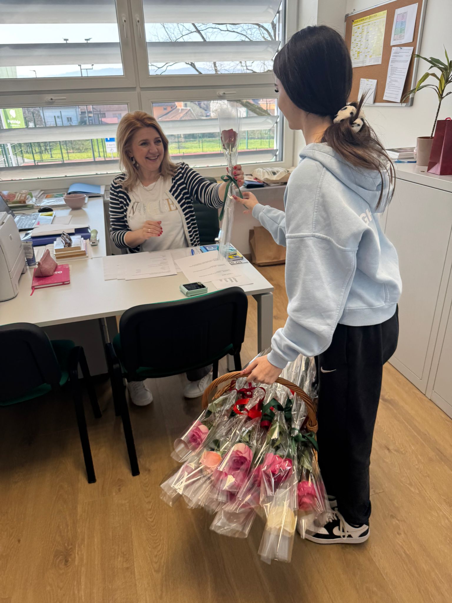 DAN ŽENA U NAŠOJ ŠKOLI