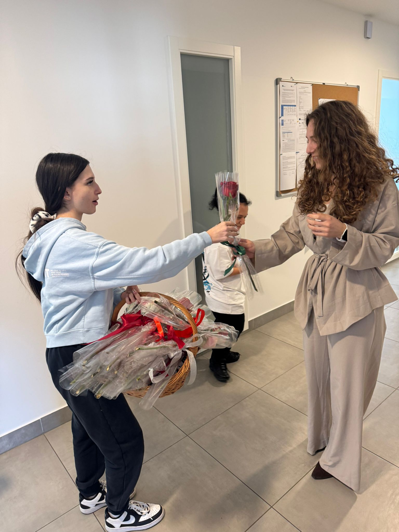 DAN ŽENA U NAŠOJ ŠKOLI