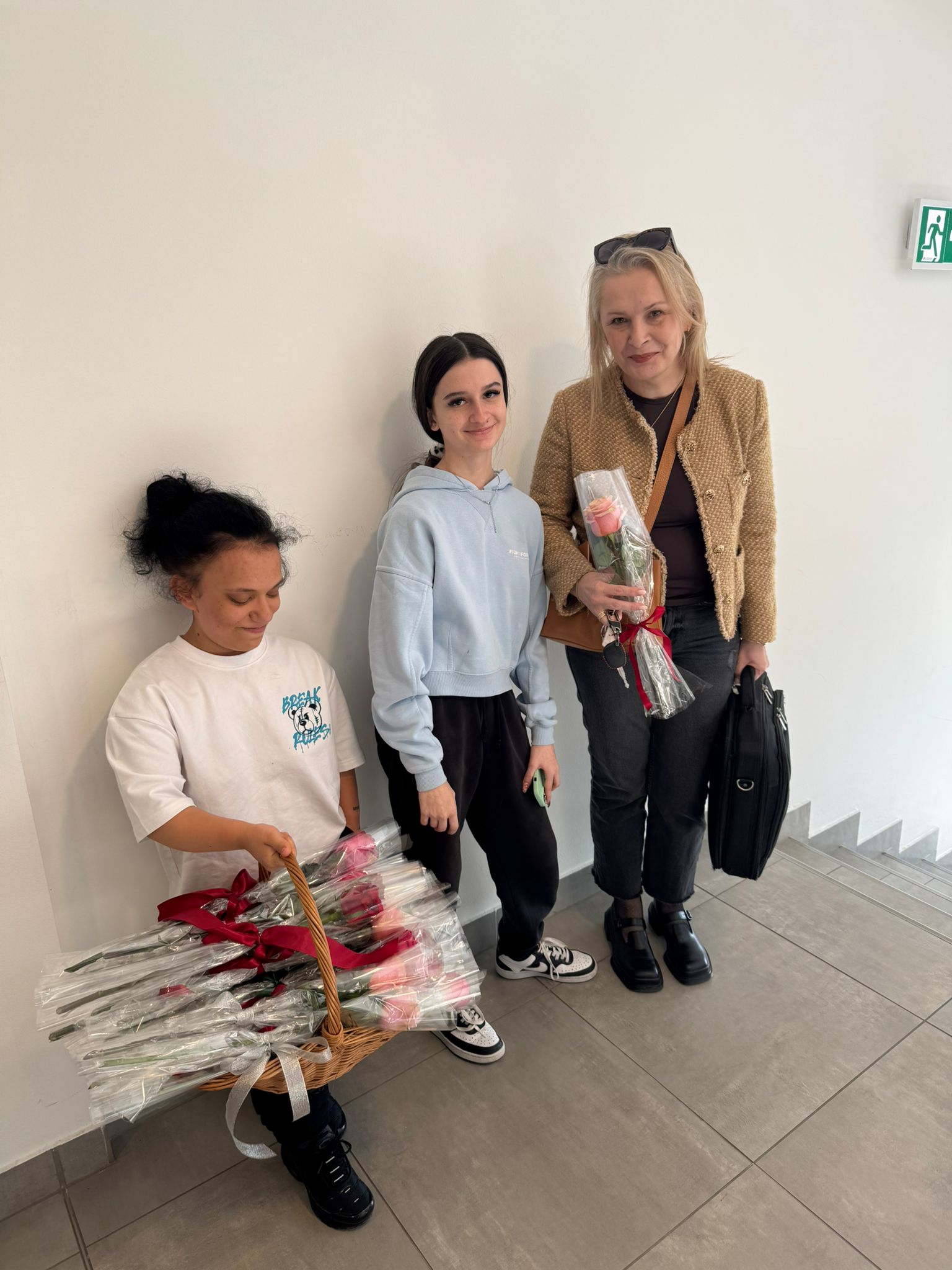 DAN ŽENA U NAŠOJ ŠKOLI