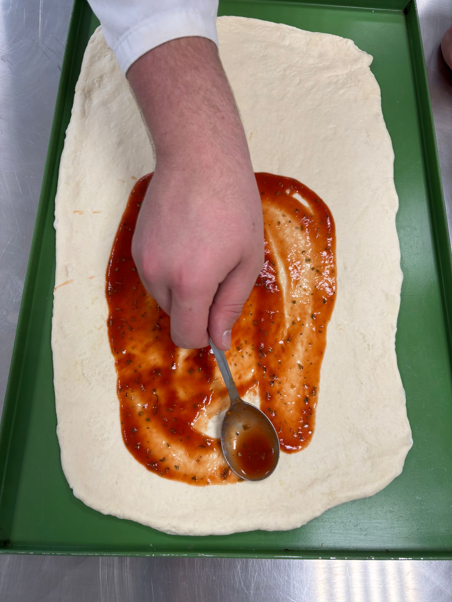 IZRADA PIZZE U PRAKTIKUMU PEKARSTVA