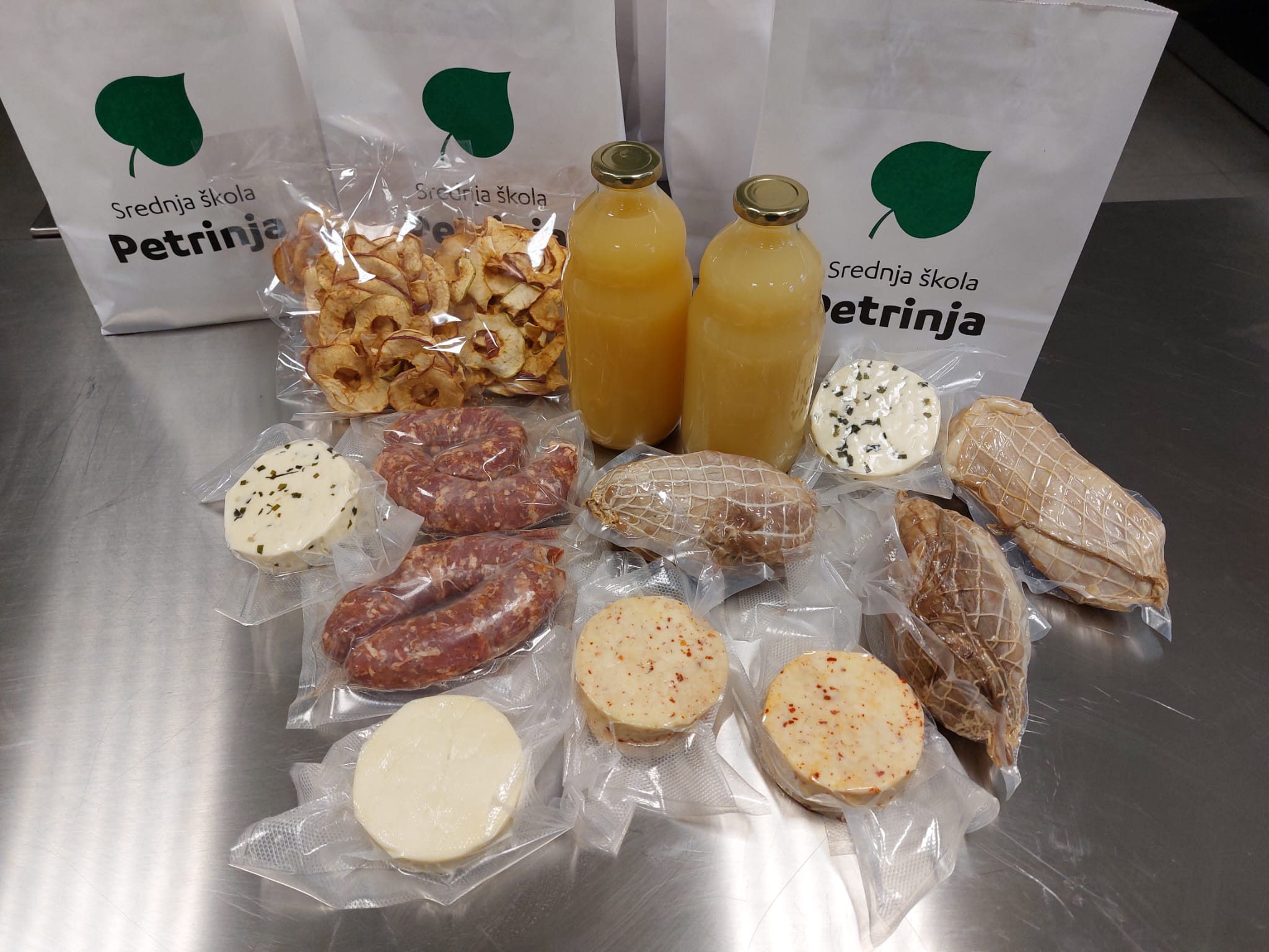 USUSRET USKRŠNJIM PRAZNICIMA