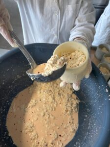 PROIZVODNJA KUHANOG KRAVLJEG SIRA U MLJEKARSKOM PRAKTIKUMU