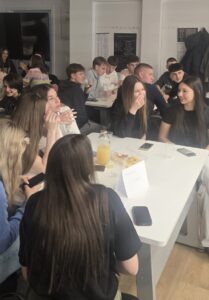 USPJEŠNO ODRŽAN PRVI ŠKOLSKI PUB KVIZ!