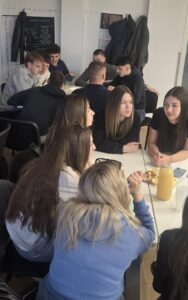 USPJEŠNO ODRŽAN PRVI ŠKOLSKI PUB KVIZ!