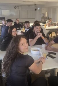 USPJEŠNO ODRŽAN PRVI ŠKOLSKI PUB KVIZ!