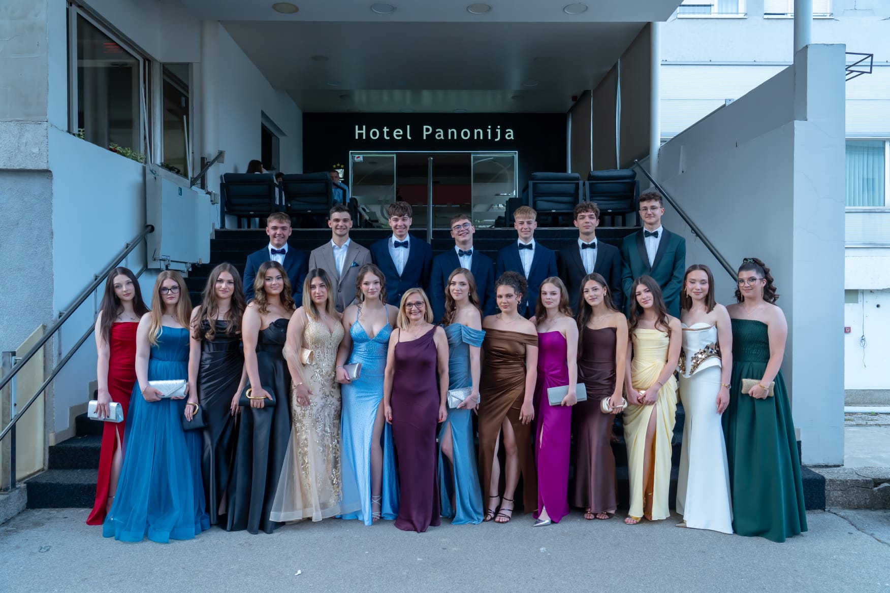 MATURALNA VEČERA, GENERACIJA 2022. - 2026. 