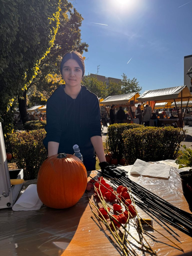 NAŠA UČENICA MARIJANA PETERLIN SUDJELOVALA NA 22. BUČIJADI U IVANIĆ-GRADU! 🎃🌻 img 20261006 wa0022
