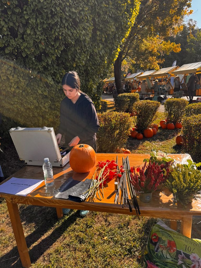 NAŠA UČENICA MARIJANA PETERLIN SUDJELOVALA NA 22. BUČIJADI U IVANIĆ-GRADU! 🎃🌻 img 20261006 wa0025