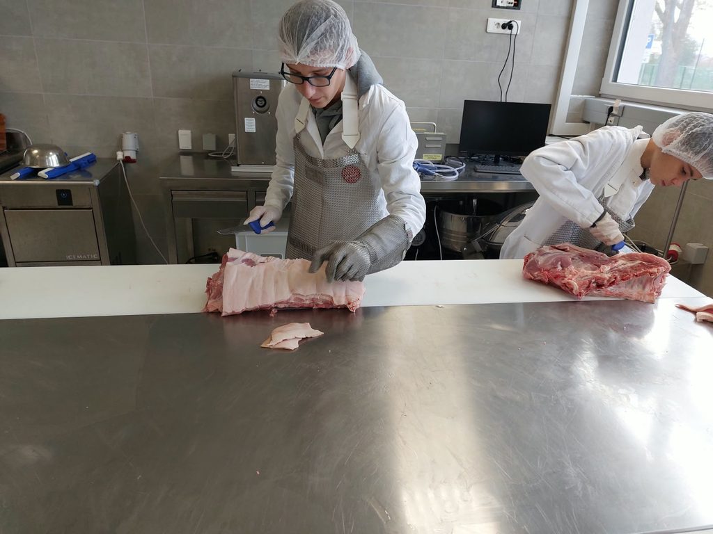 PRIČE IZ MESARSKOG PRAKTIKUMA 🥩😃🥓 img 20261014 wa0003