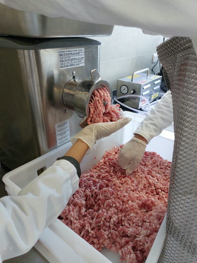 PRIČE IZ MESARSKOG PRAKTIKUMA 🥩😃🥓 img 20261014 wa0007