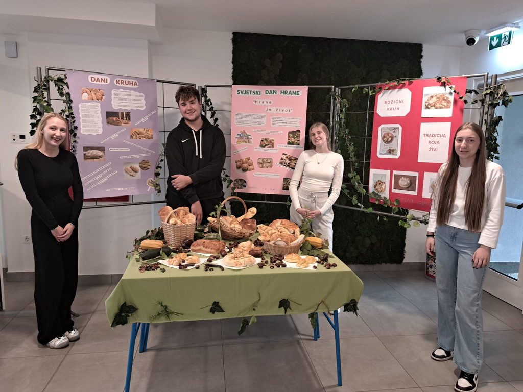 OBILJEŽILI SMO SVJETSKI DAN HRANE I DANE KRUHA U NAŠOJ ŠKOLI! 🥨🍲 img 20261016 wa0013